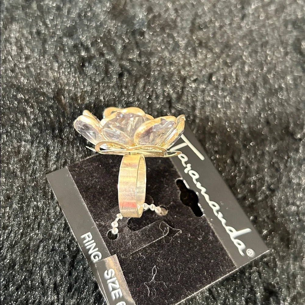 Silver & Clear Flower Ring with rhinestone accent size 6